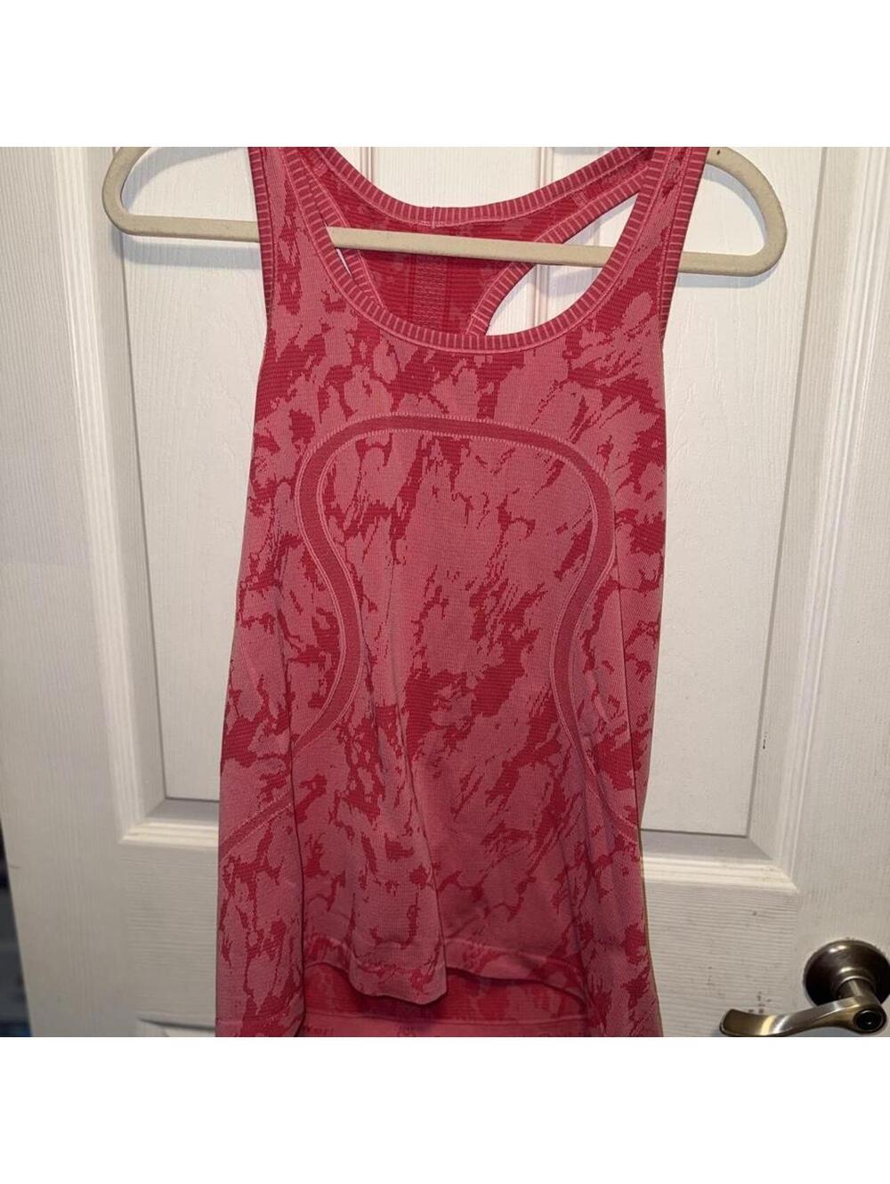 Lululemon Swiftly Tech Racerback Tank - Picture 2 of 4